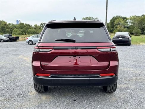 New 2025 Jeep Grand Cherokee Altitude image 20