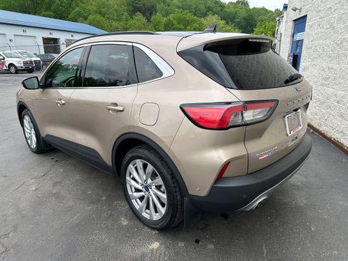 Certified 2021 Ford Escape Titanium w/ Titanium Elite Package image 7