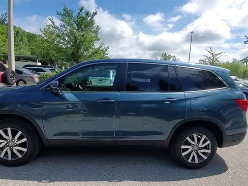 Used 2021 Honda Pilot EX image 5