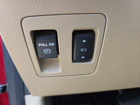 Certified 2019 Ford F150 Lariat w/ Equipment Group 502A Luxury AWD/4WD image 30