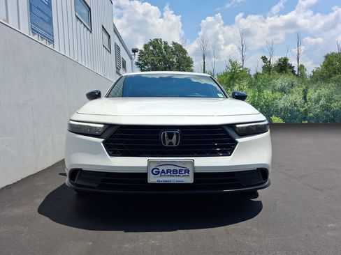 Used 2024 Honda Accord Sport image 6