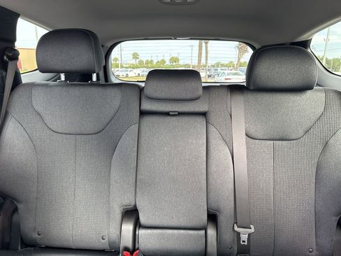 Used 2019 Hyundai Santa Fe SEL image 31