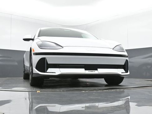 New 2025 Hyundai Ioniq 6 SE image 43