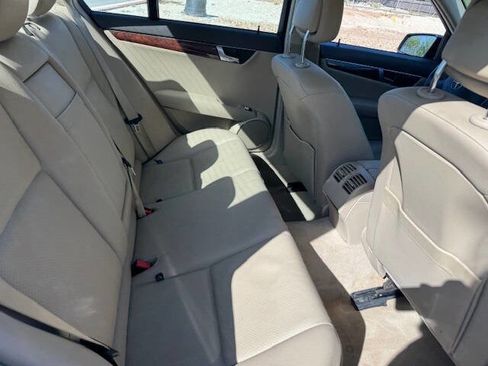 Used 2011 Mercedes-Benz C 300 Luxury image 13