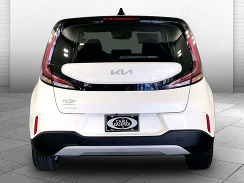 Used 2025 Kia Soul LX w/ LX Technology Package FWD image 3