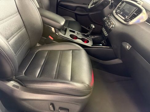 Used 2017 Kia Sorento SX FWD image 24