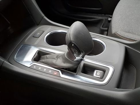 Used 2023 Chevrolet Equinox LT image 25