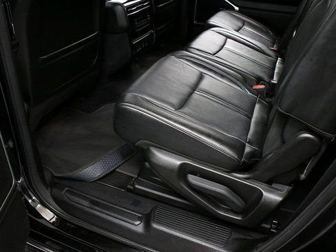 Used 2023 Jeep Wagoneer L Series III w/ Preferred Equipment Group image 29