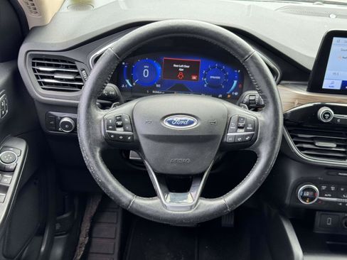 Used 2020 Ford Escape Titanium AWD/4WD image 11