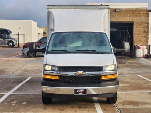 Used 2025 Chevrolet Express 3500 w/ Power Convenience Package image 9