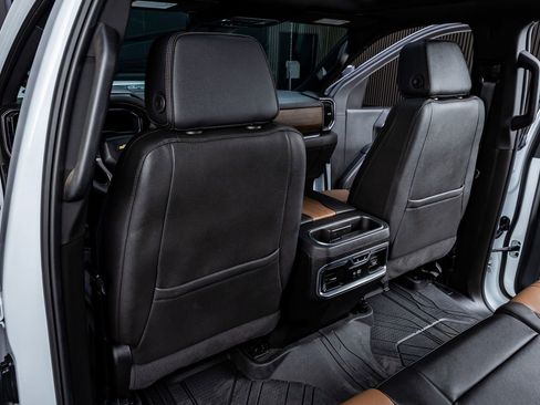 Used 2024 Chevrolet Silverado 3500 High Country w/ High Country Premium Package image 33