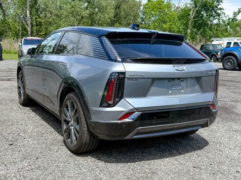 Used 2026 Cadillac Optiq Sport 2 AWD/4WD image 11