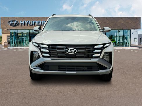 Used 2025 Hyundai Tucson SEL FWD image 12