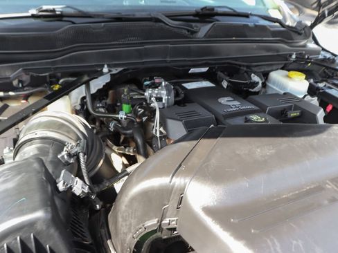 Used 2022 RAM 2500 Laramie w/ Night Edition AWD/4WD image 12