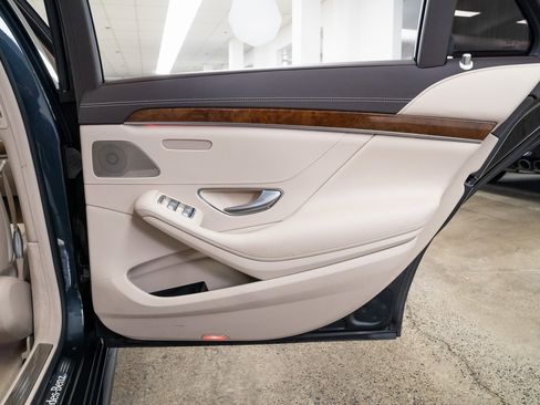 Used 2015 Mercedes-Benz S 550 Sedan image 21