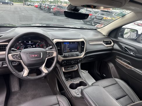 Used 2023 GMC Acadia Denali w/ Denali Ultimate Package AWD/4WD image 15