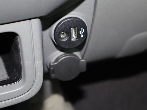 Used 2017 Nissan Frontier SV image 21