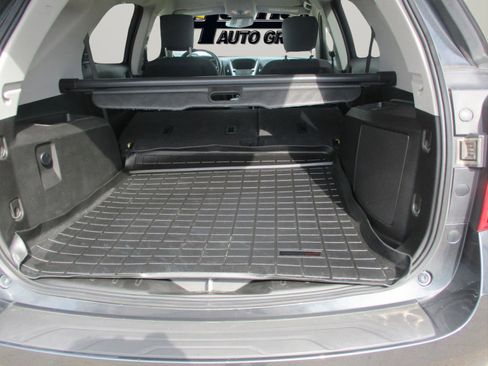 Used 2017 Chevrolet Equinox LT w/ Convenience Package image 12