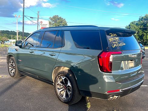 Used 2025 GMC Yukon AT4 Ultimate AWD/4WD image 7