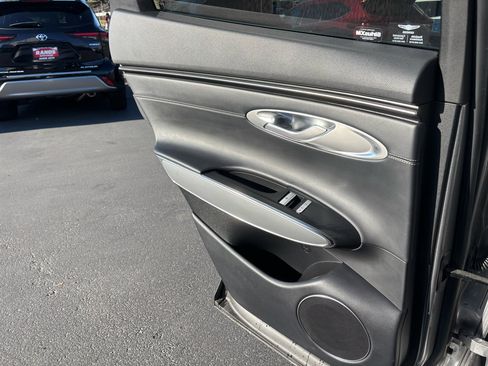 Used 2025 Genesis GV70 2.5T w/ Select Package image 21