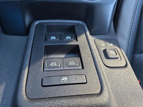 New 2025 Ford Bronco Outer Banks w/ Sasquatch Package image 16