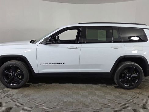 Used 2023 Jeep Grand Cherokee L Laredo AWD/4WD image 6