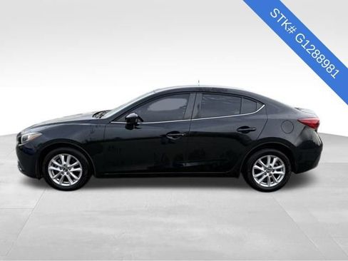 Used 2016 MAZDA MAZDA3 i Sport w/ Preferred Equipment Package image 4
