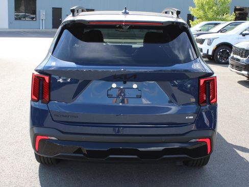 New 2026 Kia Sorento SX Prestige w/ Olive Brown Leather Package image 8