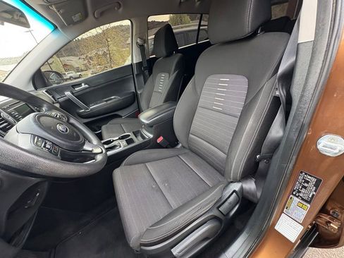 Used 2018 Kia Sportage LX image 15