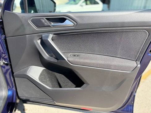 Used 2021 Volkswagen Tiguan S image 11