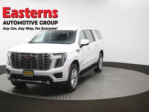 Used 2025 GMC Yukon XL Denali AWD/4WD image 57