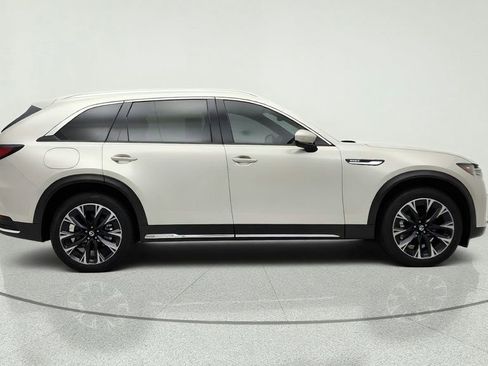 Used 2025 MAZDA CX-90 Plug-In Hybrid w/ Premium Plus AWD/4WD image 4