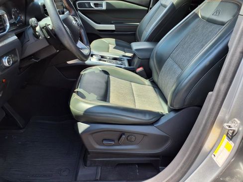 Certified 2022 Ford Explorer Timberline image 18