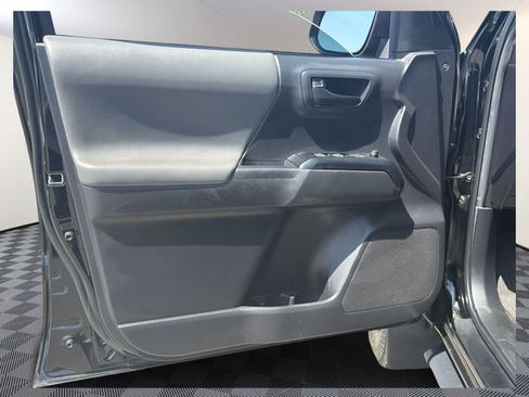 Used 2023 Toyota Tacoma SR AWD/4WD image 9