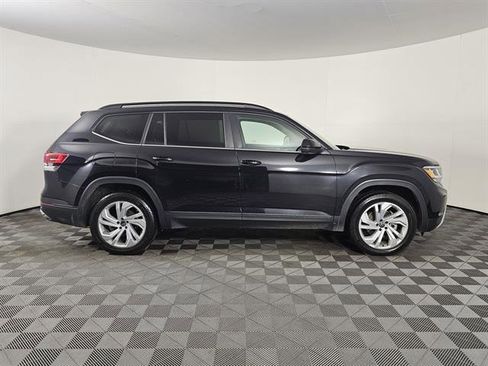 Used 2022 Volkswagen Atlas SE image 2