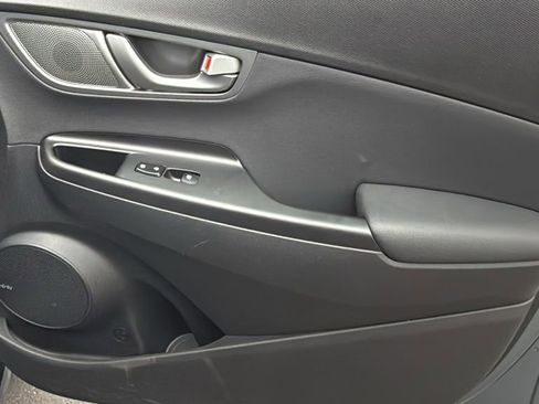 Used 2020 Hyundai Kona Ultimate image 32