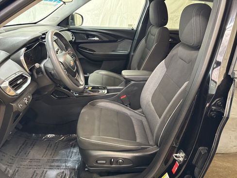 Used 2022 Chevrolet TrailBlazer LT w/ Driver Confidence Package image 10