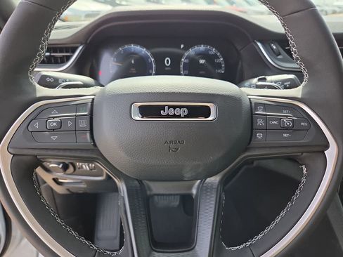 New 2026 Jeep Grand Cherokee L 2WD image 23