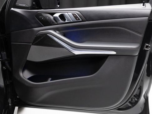 Used 2024 BMW X7 M60i w/ Executive Package image 61