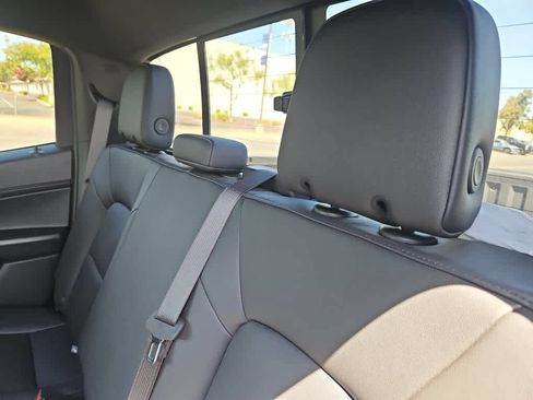 Used 2026 Chevrolet Colorado Trail Boss AWD/4WD image 12