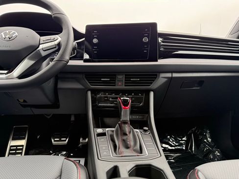 New 2026 Volkswagen Jetta GLI Autobahn FWD image 33