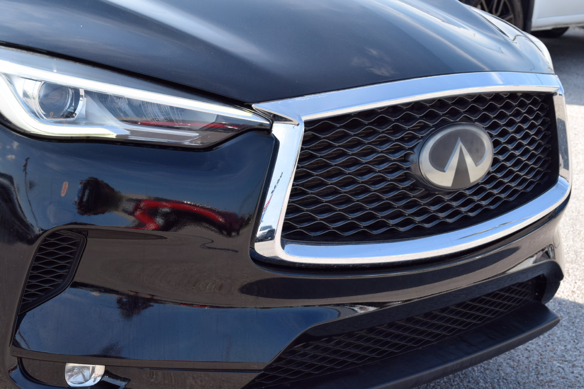 Used 2019 INFINITI QX50 Luxe w/ Cargo Package AWD/4WD image 25