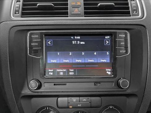 Used 2018 Volkswagen Jetta S FWD image 29