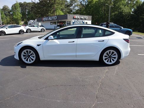 Used 2023 Tesla Model 3 Standard Range image 8