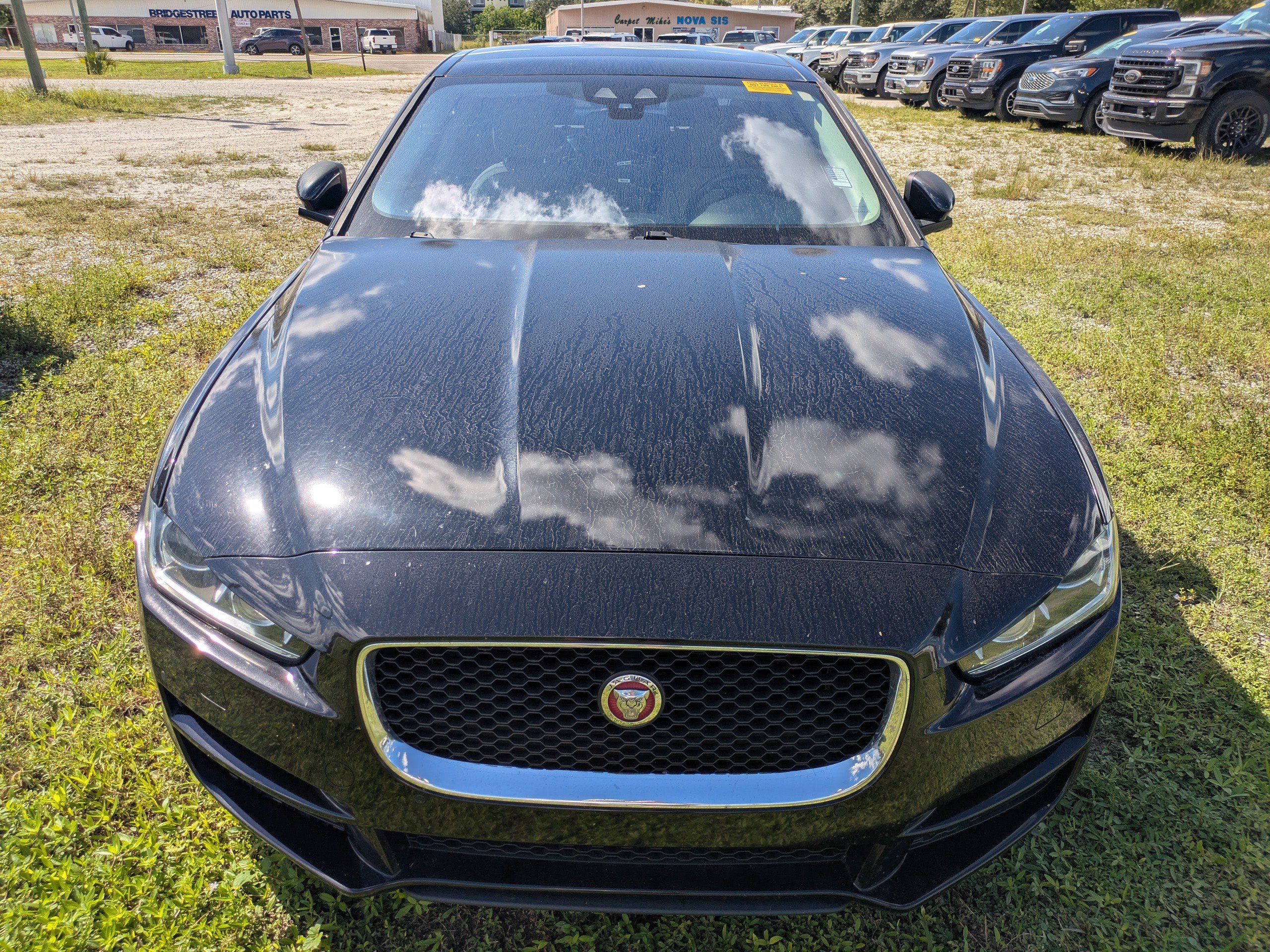 Used 2017 Jaguar XE Prestige RWD image 3