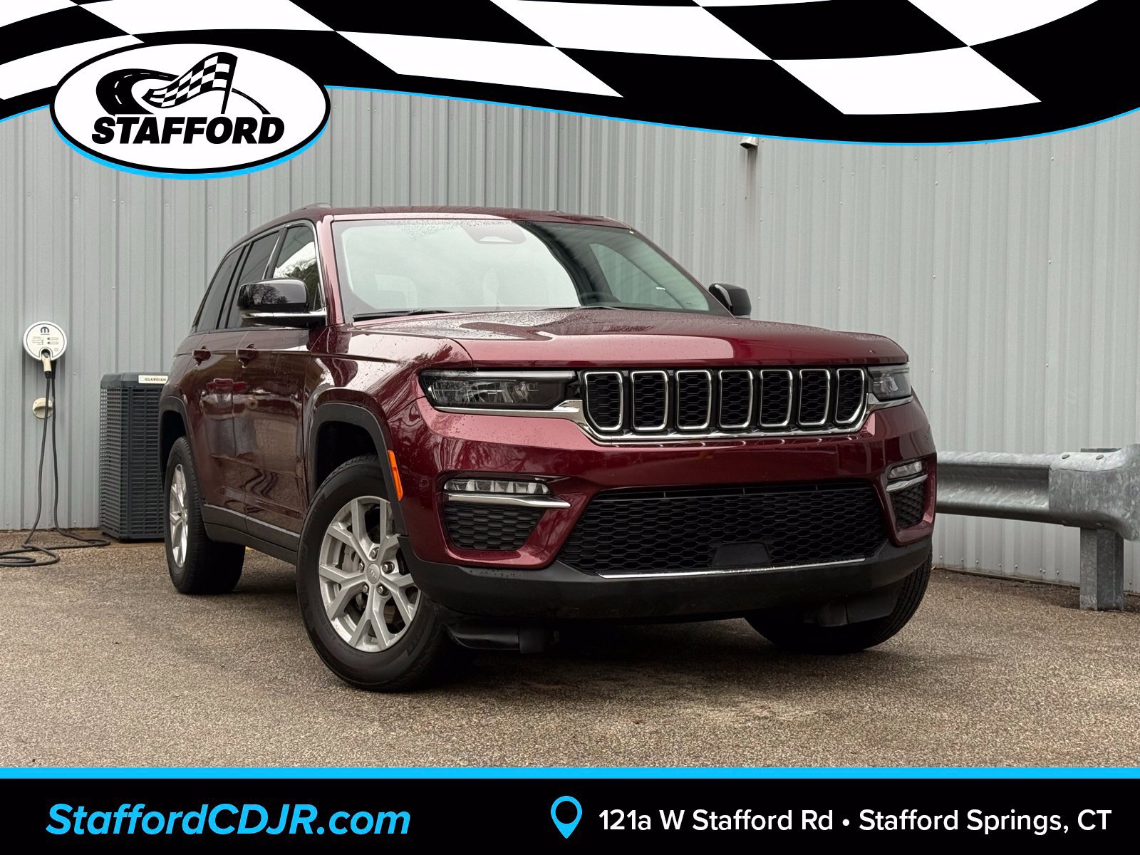 Used 2024 Jeep Grand Cherokee Limited AWD/4WD image 1