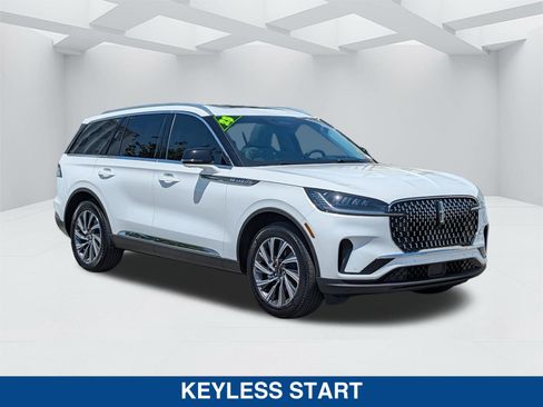 Used 2025 Lincoln Aviator AWD w/ Equipment Group 101A image 3