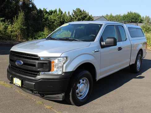 Used 2018 Ford F150 XL w/ Equipment Group 101A Mid AWD/4WD image 2