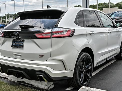 Certified 2023 Ford Edge ST w/ Equipment Group 401A AWD/4WD image 8