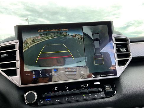 Used 2024 Toyota Tundra Limited image 21